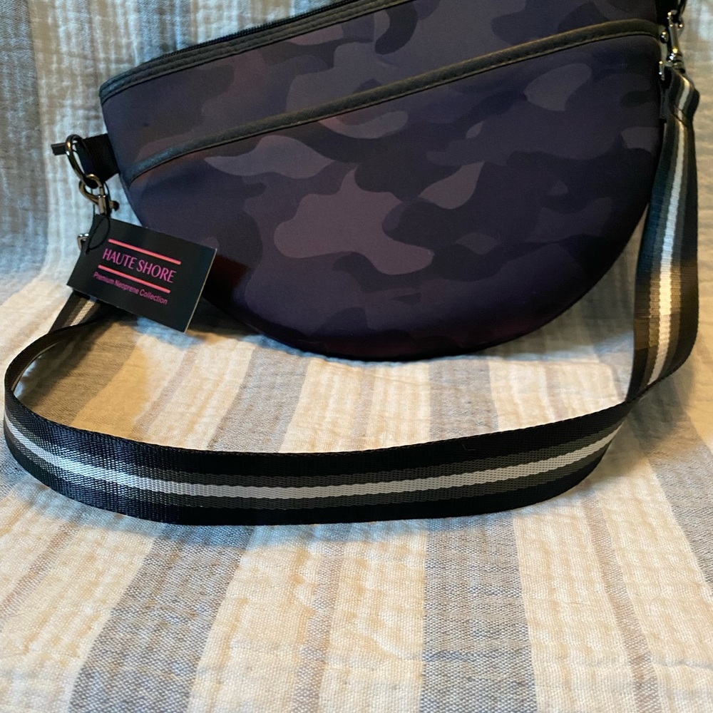 NWT‼️Haute Shore Belt Sling Bag
